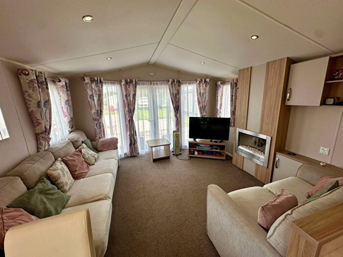 2 Bedroom Park Home For Sale In Southport New Rd Banks, Southport, PR9
