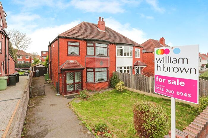 3 Bedroom Semi-Detached House For Sale In Ring Road, Crossgates, Leeds, LS15