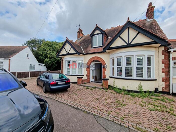Studio To Rent In Cumberland Avenue, Southend-On-Sea, SS2