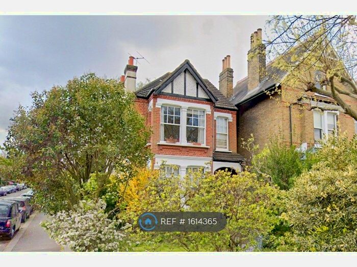 2 Bedroom Flat To Rent In East Dulwich, London, SE22