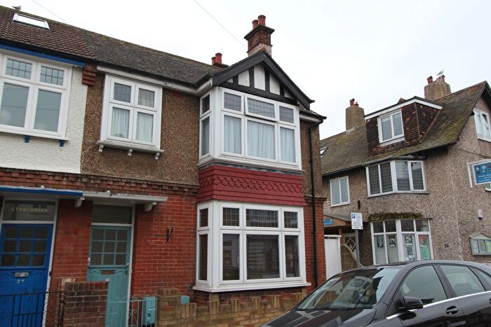 1 Bedroom Flat To Rent In Stanhope Road, Deal, CT14