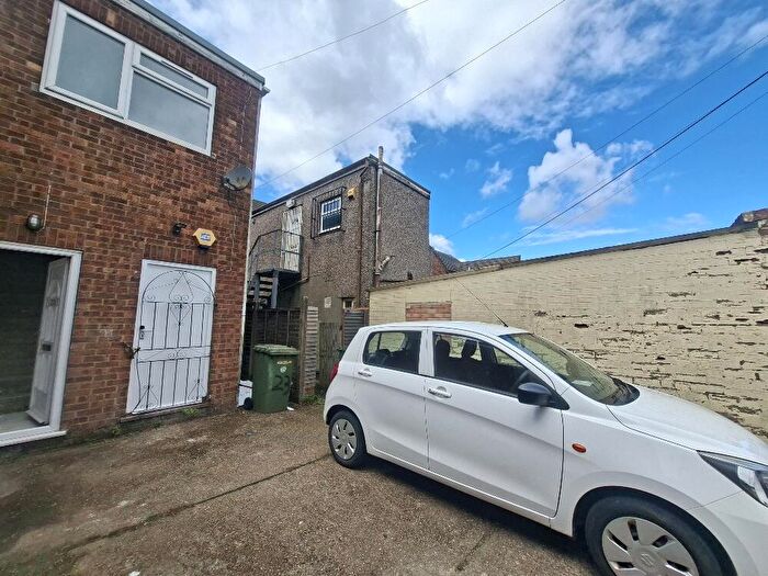 1 Bedroom Flat To Rent In Ravendale Street North, Scunthorpe, DN15
