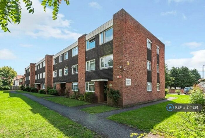1 Bedroom Flat To Rent In Hill Rise, Slough, SL3