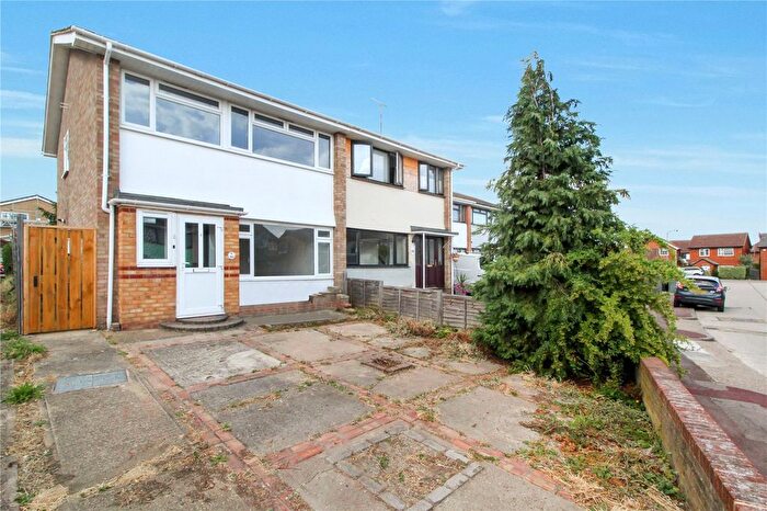 3 Bedroom Semi-detached House For Sale In Fairfield Gardens, Leigh-On-Sea, Essex, SS9