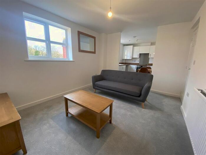 2 Bedroom Flat To Rent In Available Now Heroes Drive, Selly Oak B29