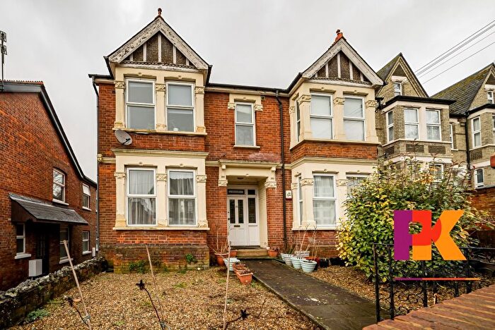 1 Bedroom Flat To Rent In Sydney House, High Wycombe, HP13