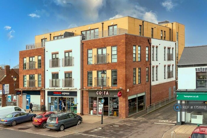 2 Bedroom Flat To Rent In Station Road, Balsall Common, Coventry, CV7