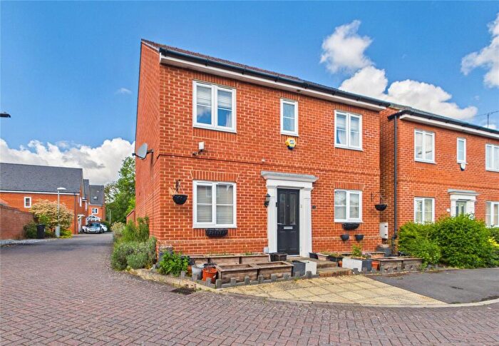 4 Bedroom Detached House For Sale In Sika Gardens, Three Mile Cross, Reading, Berkshire, RG7