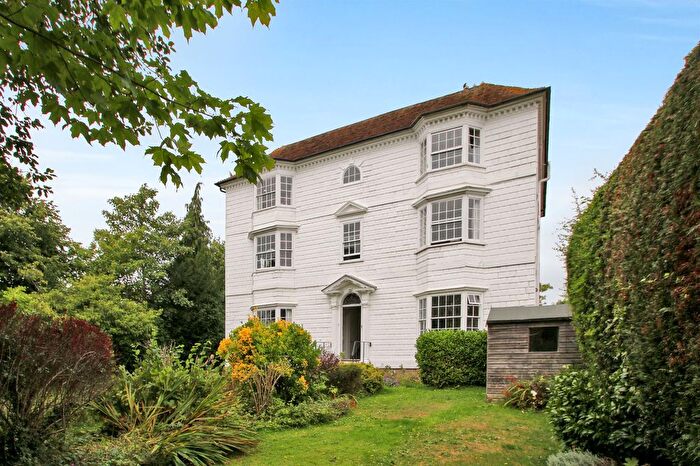 2 Bedroom Flat For Sale In Beacon Oak Road, Craythorne House Beacon Oak Road, TN30