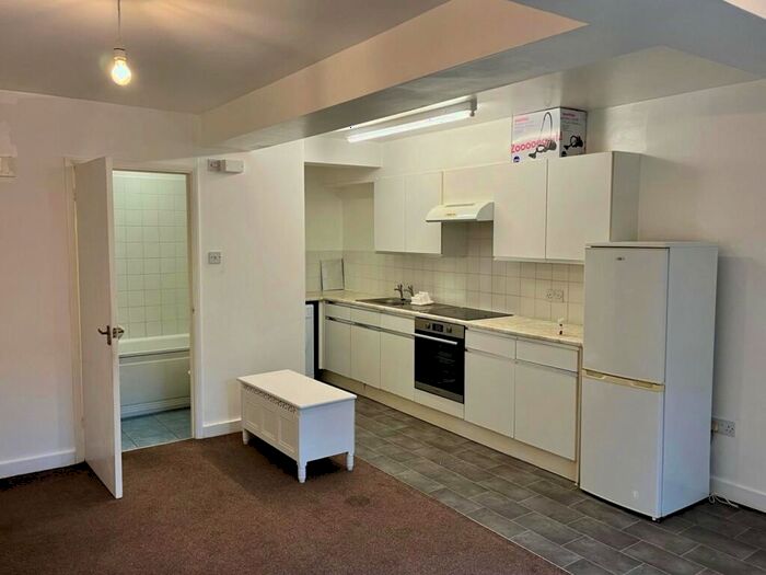 Studio To Rent In Brunswick Road, Shoreham-by-Sea, BN43