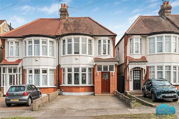 3 Bedroom Semi Detached House For Sale In Green Moor Link, London, N21