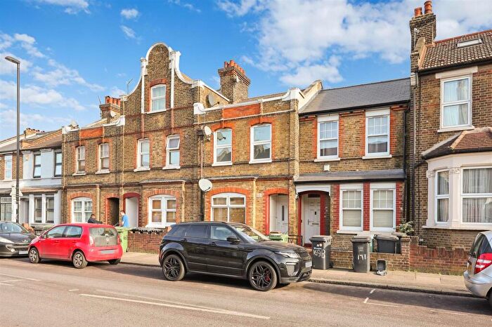 2 Bedroom Apartment To Rent In Trundleys Road, Deptford, SE8