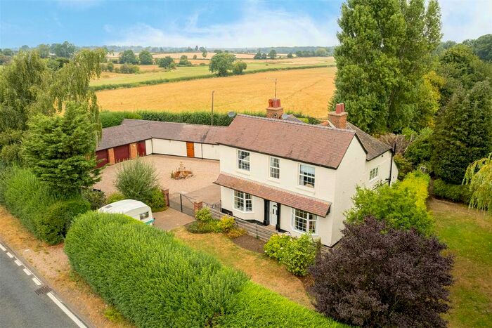 4 Bedroom Detached House For Sale In Smockington Hollow Farmhouse, Hinckley, LE10