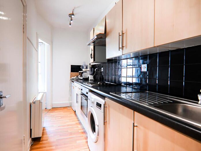 1 Bedroom Flat To Rent In Russell Street, Lancaster, LA1