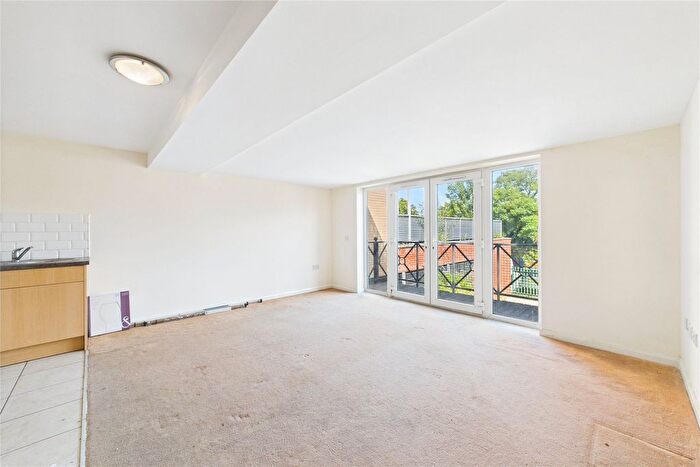 1 Bedroom Flat To Rent In Camp Road, Farnborough, Hampshire, GU14