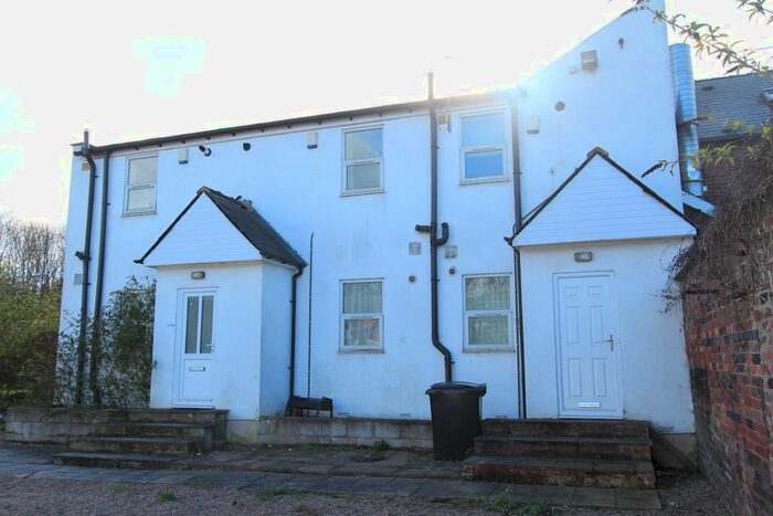 2 Bedroom Flat To Rent In Langsett Road, Sheffield, S6