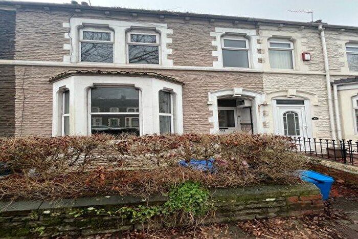 3 Bedroom Terraced House To Rent In Splott Road, Cardiff, CF24