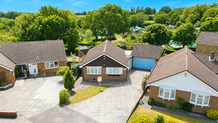 3 Bedroom Detached Bungalow For Sale In Doverfield, Goffs Oak, EN7