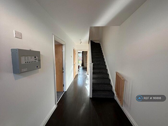 4 Bedroom End Of Terrace House To Rent In Helmdon Road, Leicester, LE2