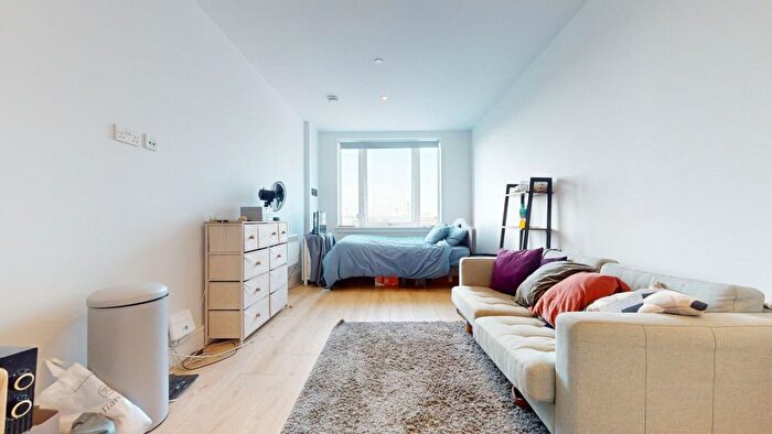 Studio To Rent In Stanwell Road, Feltham, TW14