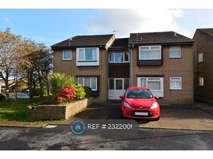 Studio To Rent In Morley, Leeds, LS27