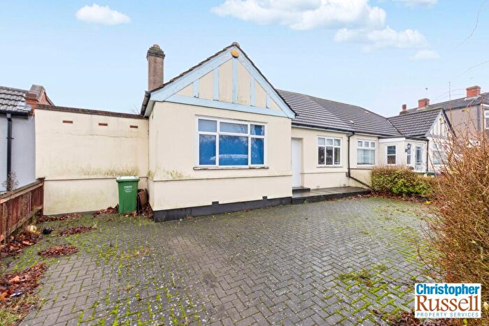 2 Bedroom Semi-Detached Bungalow For Sale In The Oval, Sidcup, DA15
