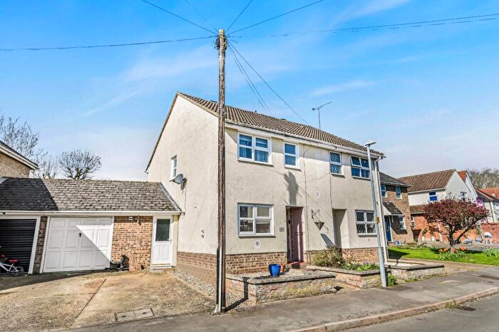 4 Bedroom Semi Detached House For Sale In Counting House Lane, Dunmow, Essex, CM6