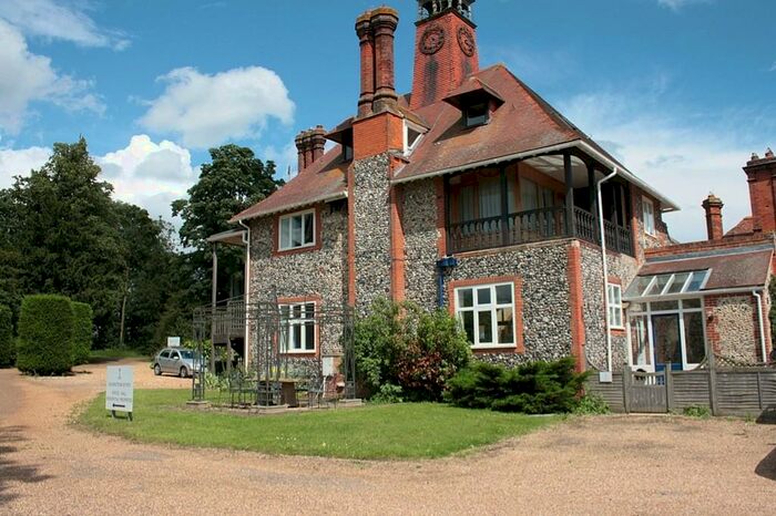 3 Bedroom Apartment To Rent In Kilverstone, IP24