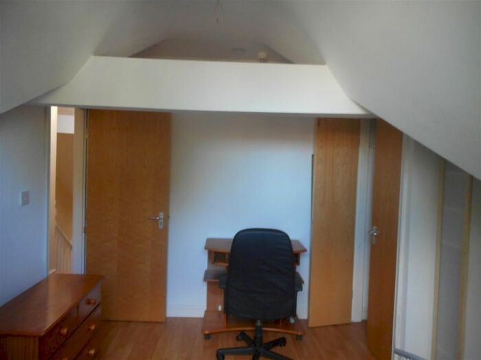 2 Bedroom Flat To Rent In Cathays Terrace, Cathays, Cardiff CF24