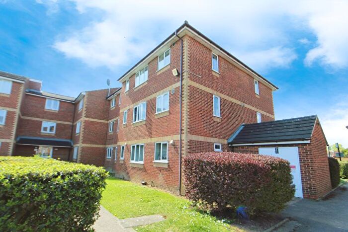 1 Bedroom Flat To Rent In ***Let Agreed***Walpole Road, Slough***Let Agreed***, SL1