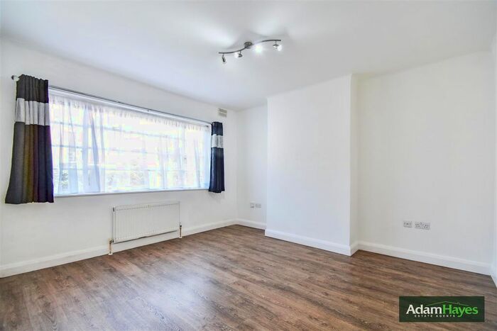 2 Bedroom Maisonette To Rent In Denison Close, Hampstead Garden Suburb, N2