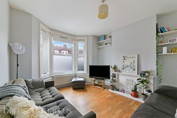 4 Bedroom Property To Rent In Mellison Road, London, SW17