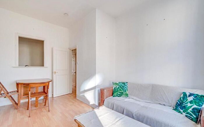 2 Bedroom Flat To Rent In Langford Place, St John's Wood, London, NW8