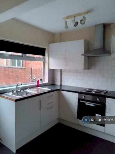 2 Bedroom Terraced House To Rent In Lawson Avenue, Grimsby, DN31
