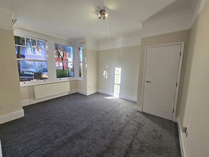 2 Bedroom Flat To Rent In Compton Crescent, W4