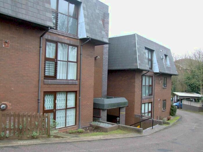 2 Bedroom Flat To Rent In Broadhurst Avenue, Edgware HA8