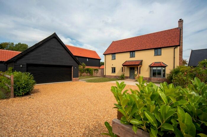 4 Bedroom Detached House For Sale In Willow Corner, Wortham, Diss, Norfolk, IP22