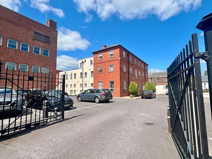 2 Bedroom Flat For Sale In Whirligig Lane, Taunton - No Onward Chain!, TA1