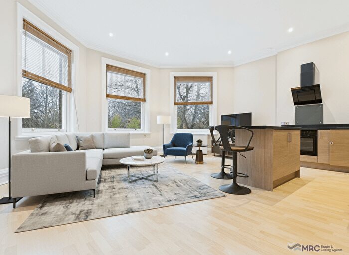 2 Bedroom Flat To Rent In Apartment, Rosemont House, Pearson Park, HU5