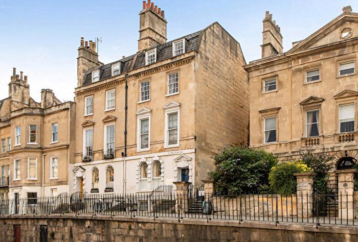 2 Bedroom Apartment For Sale In Vineyards, Bath, BA1