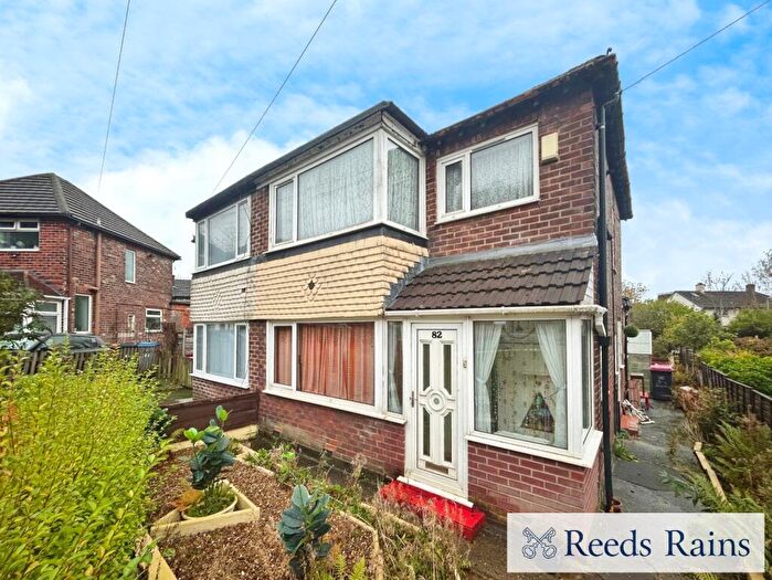 3 Bedroom Semi Detached House For Sale In Castlewood Road, Salford, Greater Manchester, M7