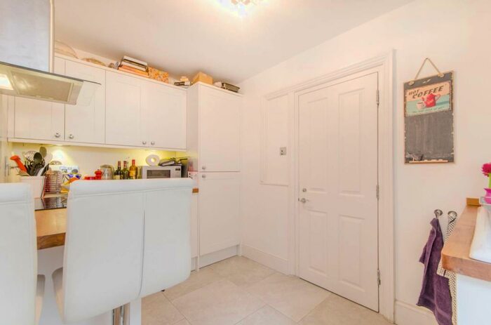 1 Bedroom Flat To Rent In Archway Road, Highgate, London, N6