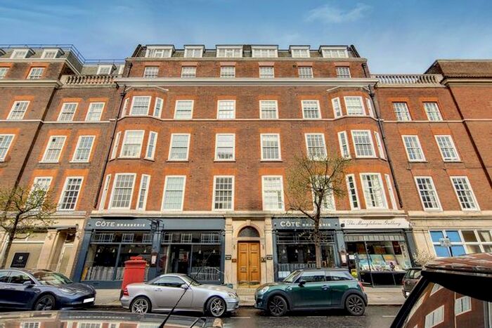 3 Bedroom Flat To Rent In Devonshire Court, London, W1G