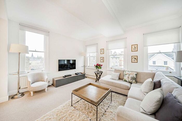 2 Bedroom Flat To Rent In High Street Wimbledon, London, SW19