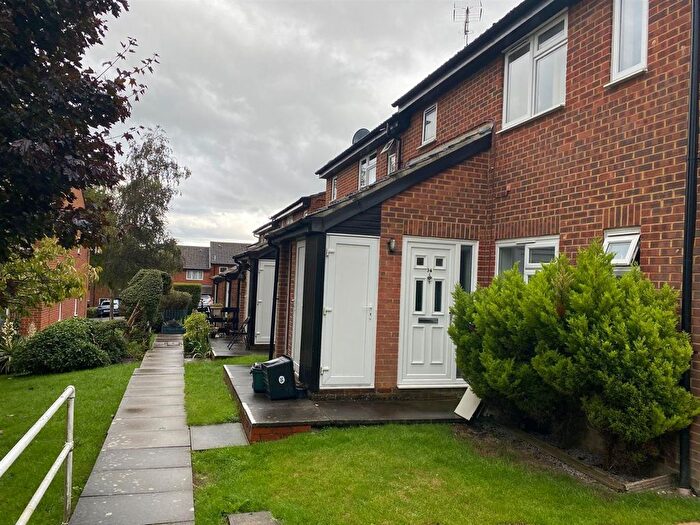 Studio To Rent In Bevelwood Gardens, High Wycombe, HP12