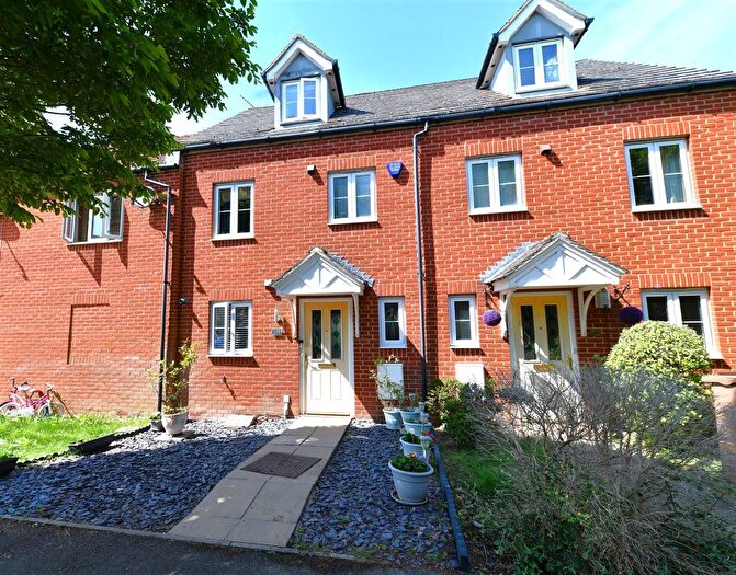 3 Bedroom Terraced House For Sale In Mendip Way, Stevenage, SG1