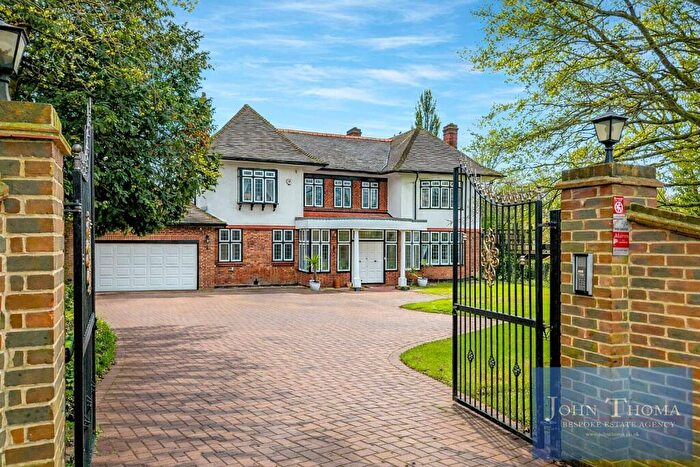 6 Bedroom Detached House For Sale In Manor Road, Chigwell, IG7