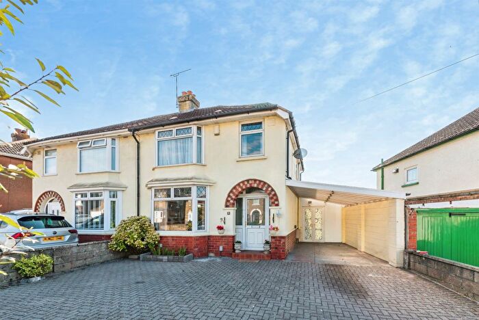 3 Bedroom Semi-Detached House For Sale In Merton Avenue, Swindon, SN2