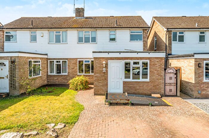 4 Bedroom Semi-Detached House To Rent In Matthew Arnold Close, Cobham, Surrey, KT11