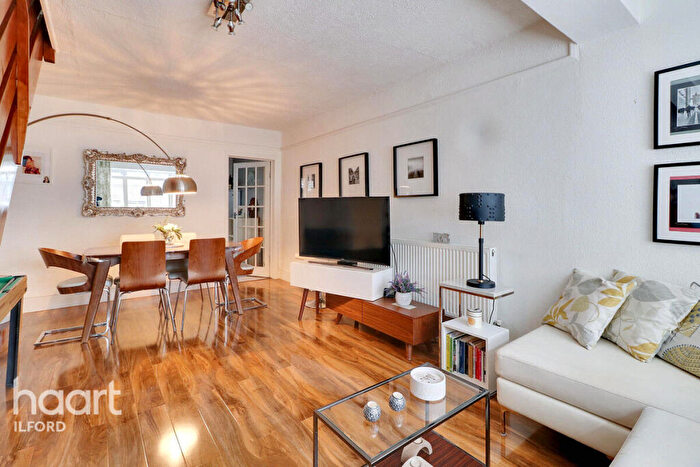 2 Bedroom Terraced House For Sale In Mansfield Road, Ilford, IG1